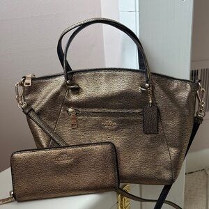 Coach Kelsey Gold Crackle Purse & Wallet